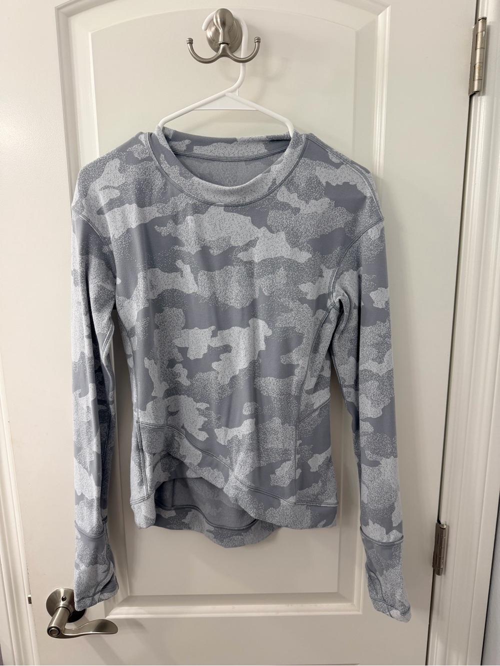 Lululenon - Women's Light Gray Camouflage Long-Sleeve Top